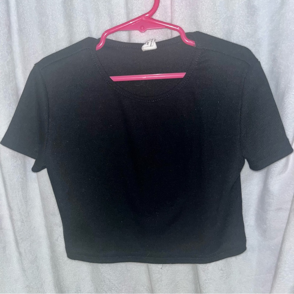 SHEIN girls 10, crop black rounded neck